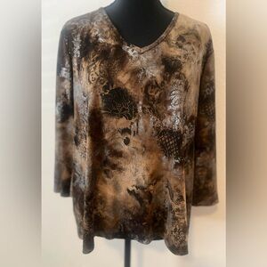 Brown V-neck T-shirt